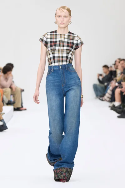 Look 39